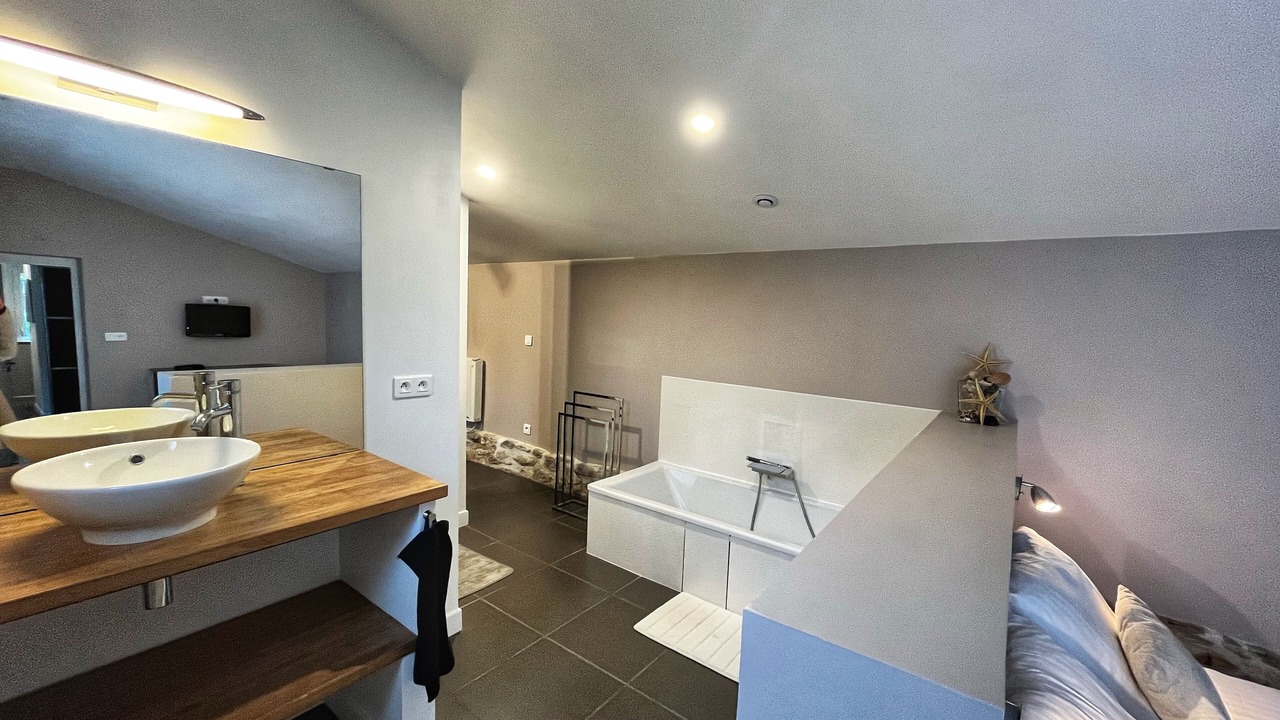 Photo of Bedroom in Laroque-d'Olmes