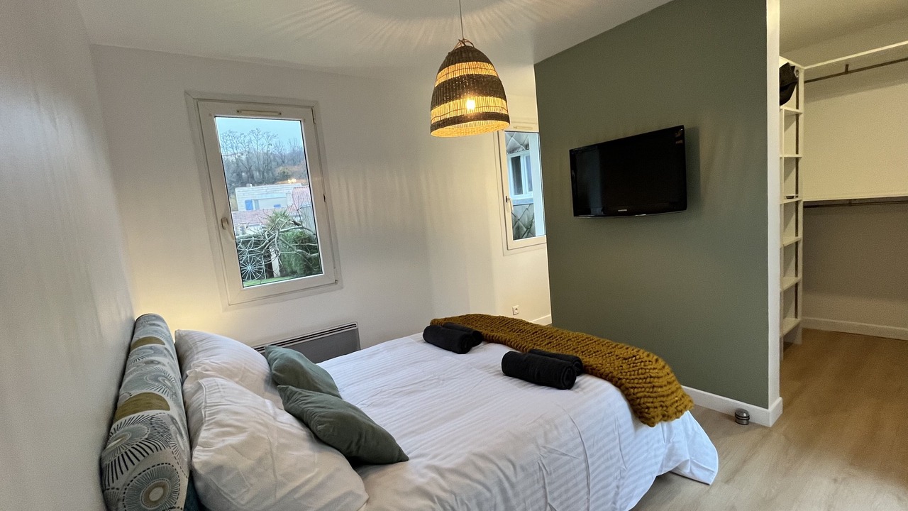 Photo of Bedroom in Laroque-d'Olmes