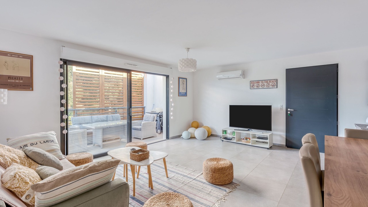 Photo of Livingroom in Verghia