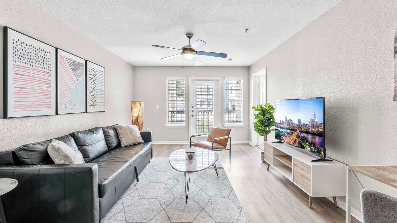 Photo of Livingroom in Pleasant Valley