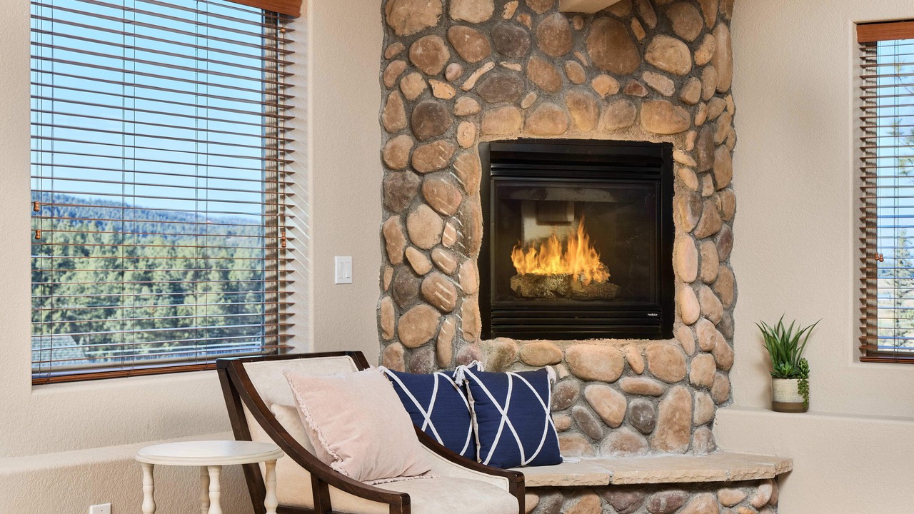Photo of Livingroom in Woodland Park
