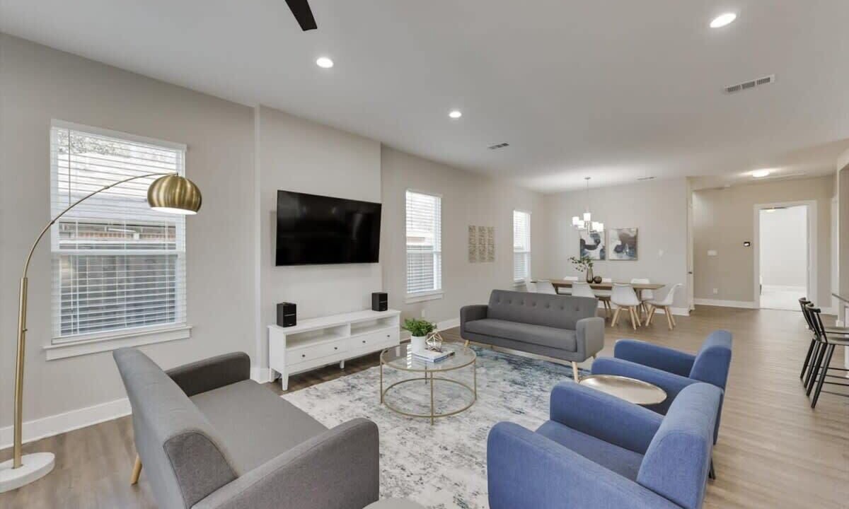 Photo of Livingroom in West Dallas