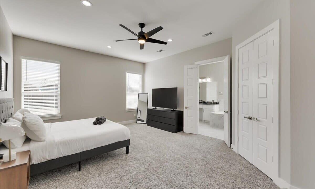Photo of Bedroom in West Dallas
