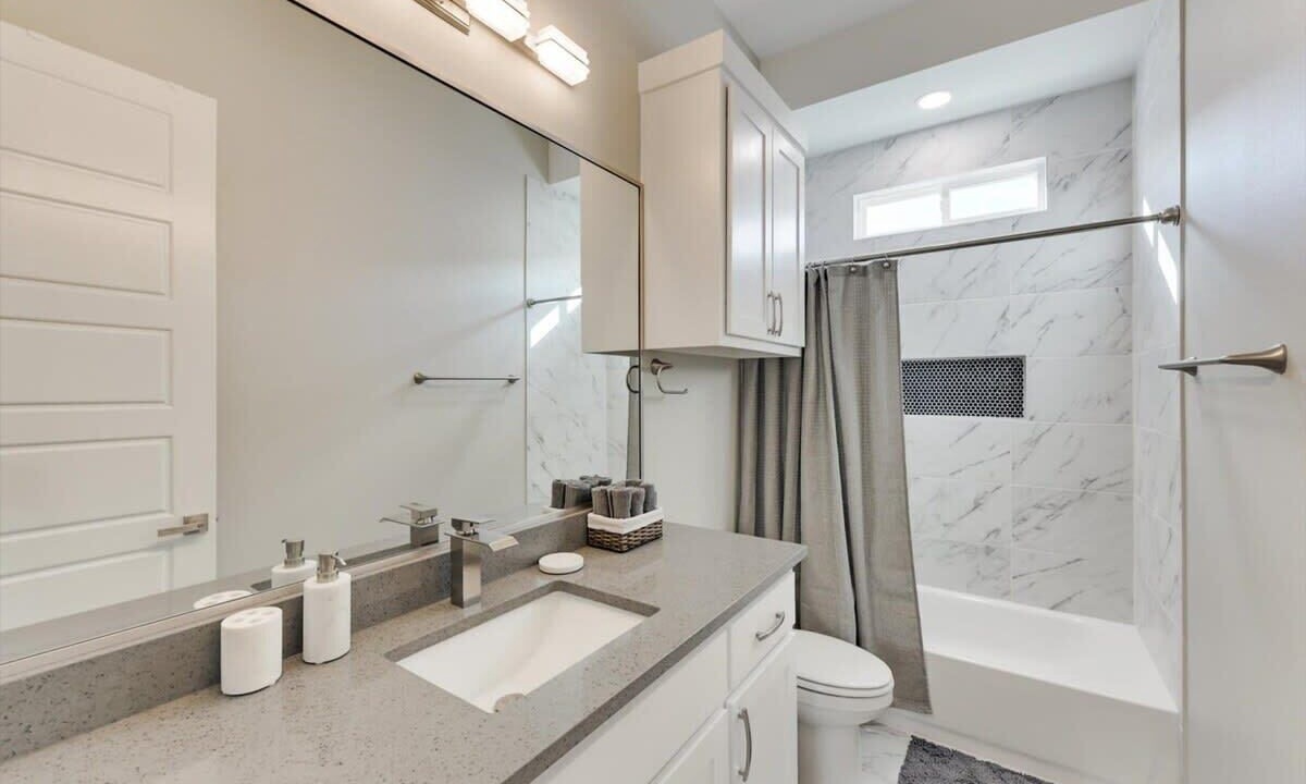 Photo of Bathroom in West Dallas