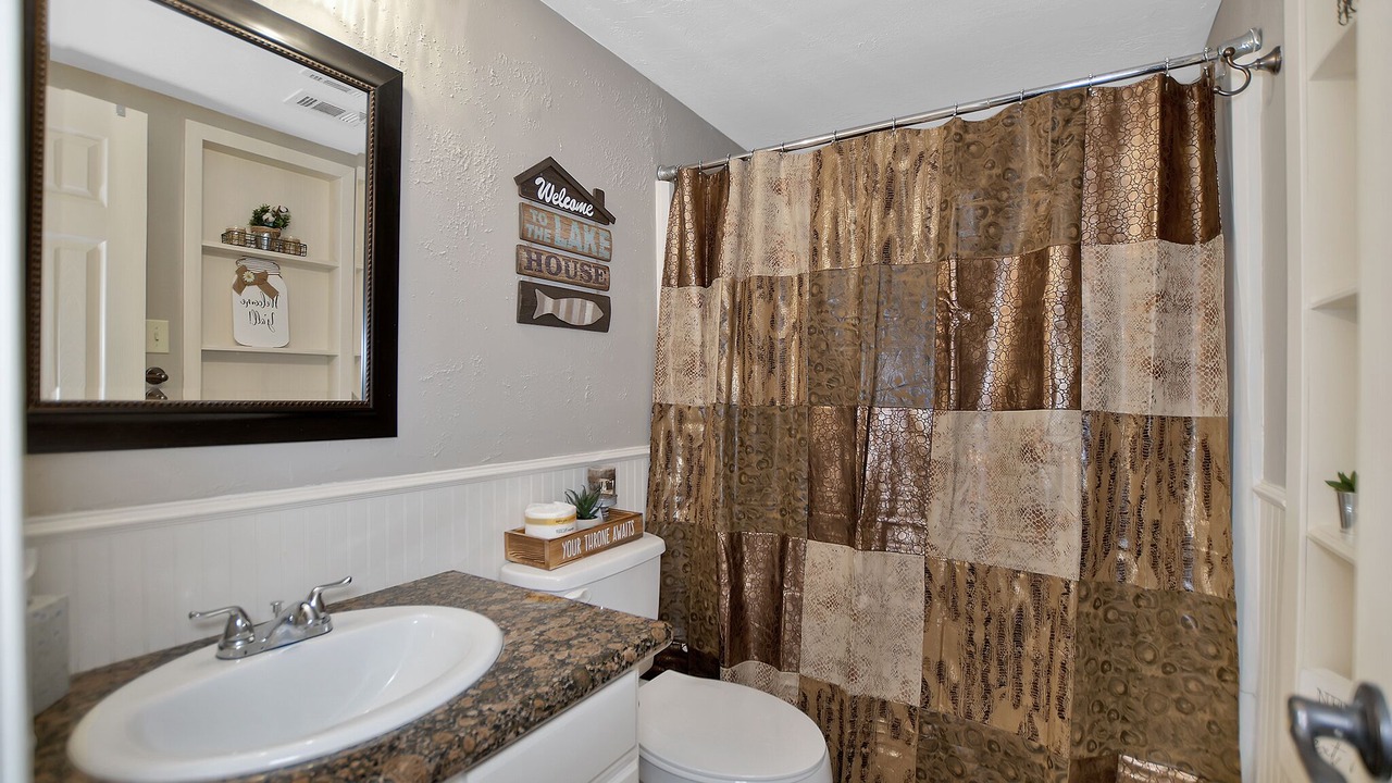 Photo of Bathroom in April Sound