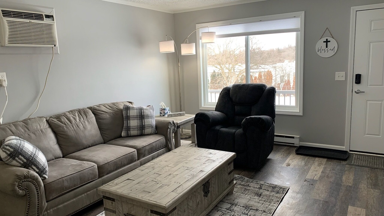 Photo of Bedroom in Holly