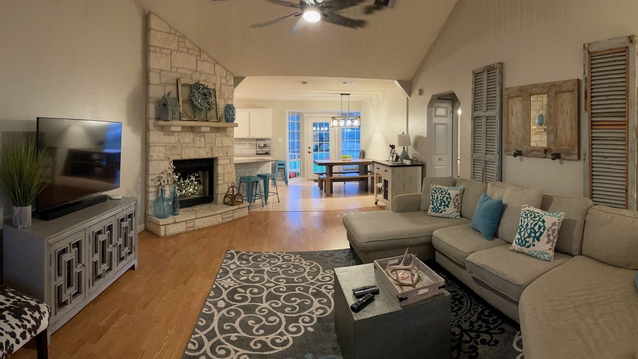 Photo of Livingroom in Johnson City