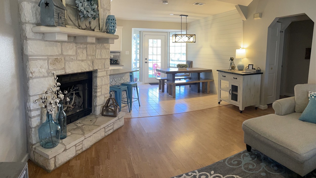 Photo of Livingroom in Johnson City