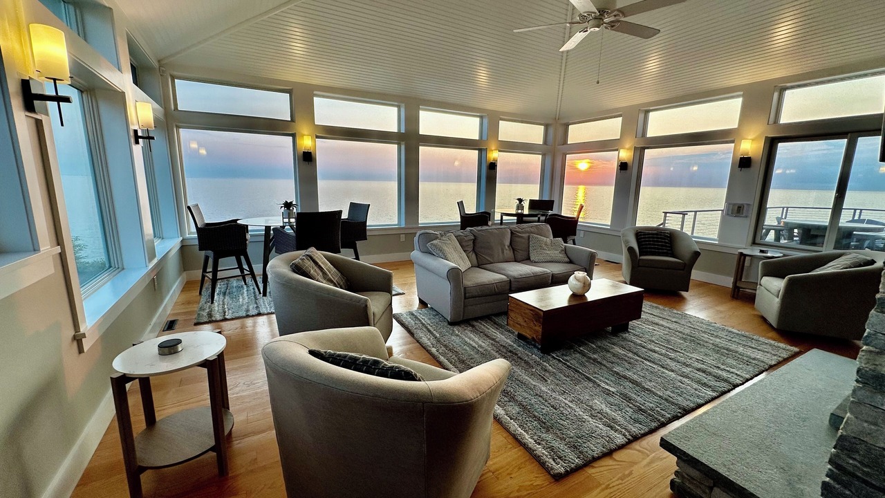 Photo of Livingroom in York Beach