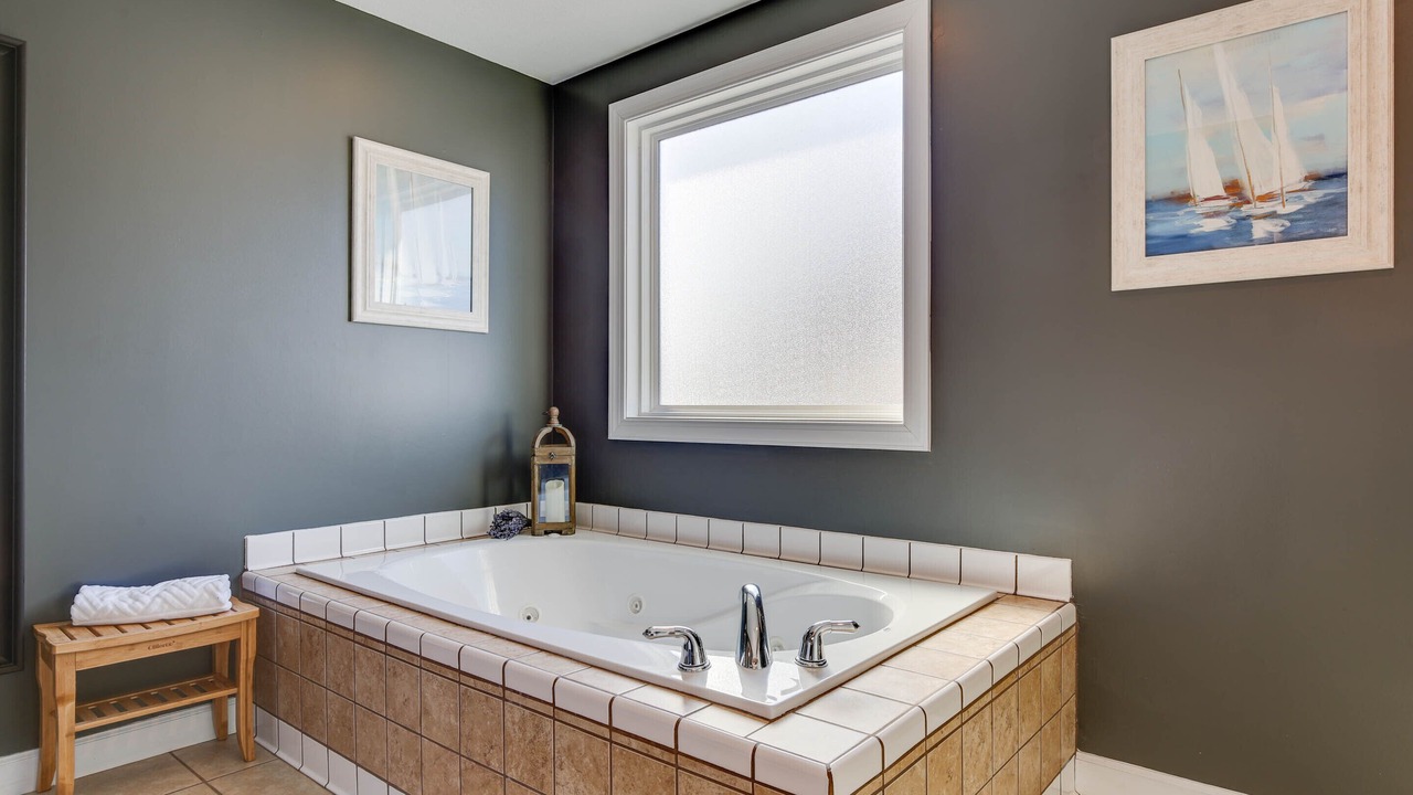 Photo of Bathroom in East Ocean View