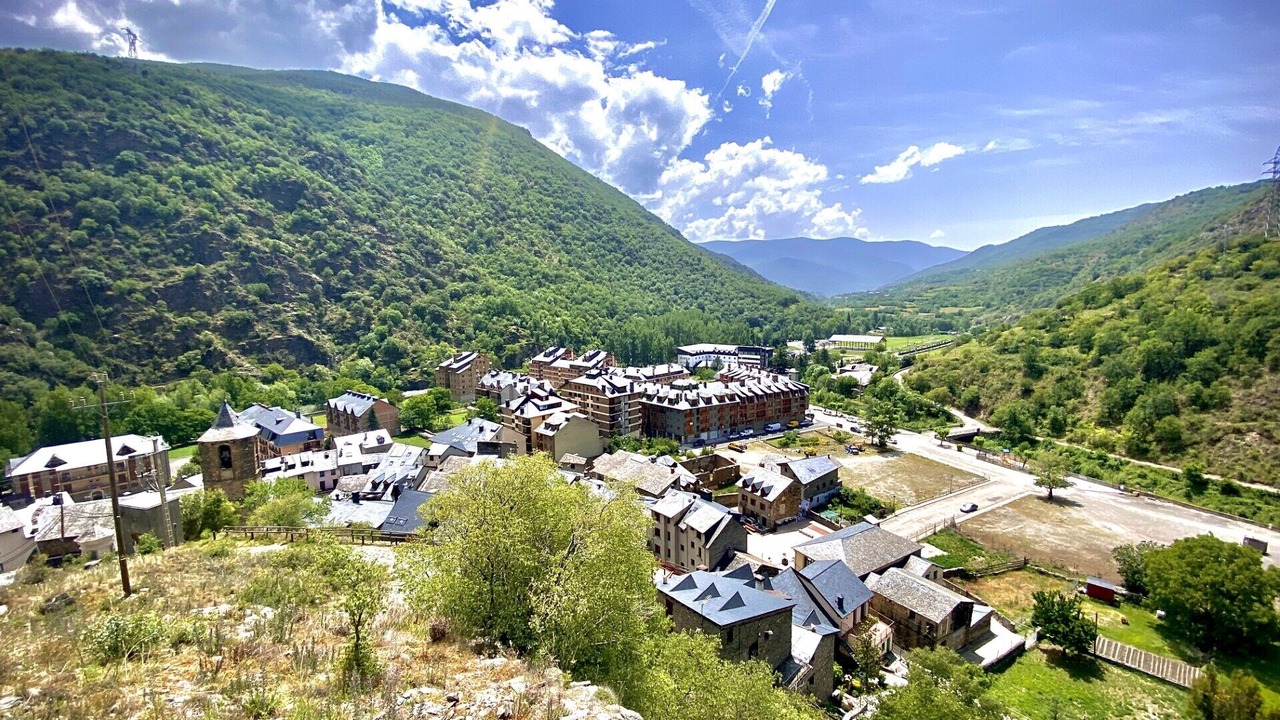 Photo of Outdoor in Surp