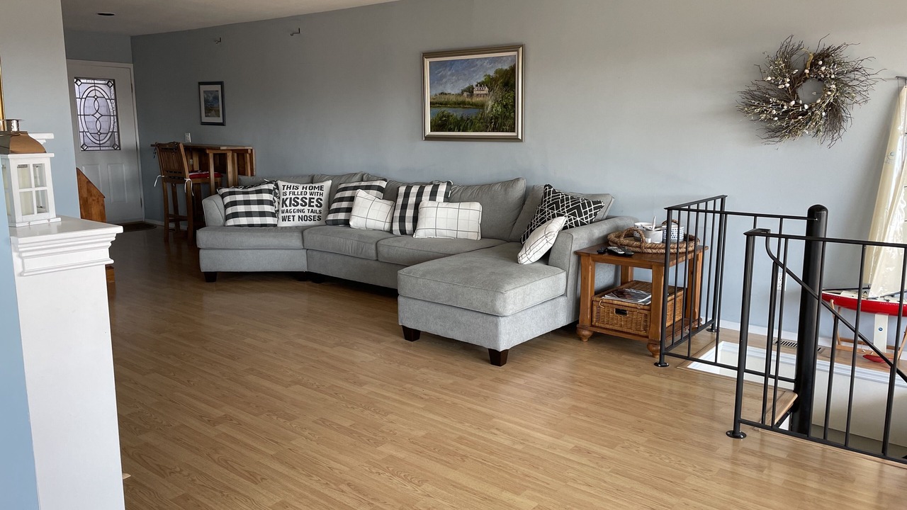 Photo of Livingroom in East Moriches