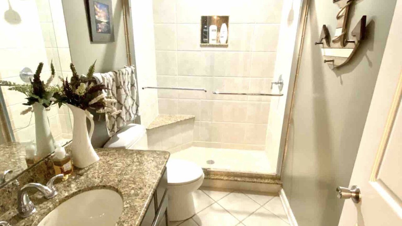 Photo of Bathroom in Counce