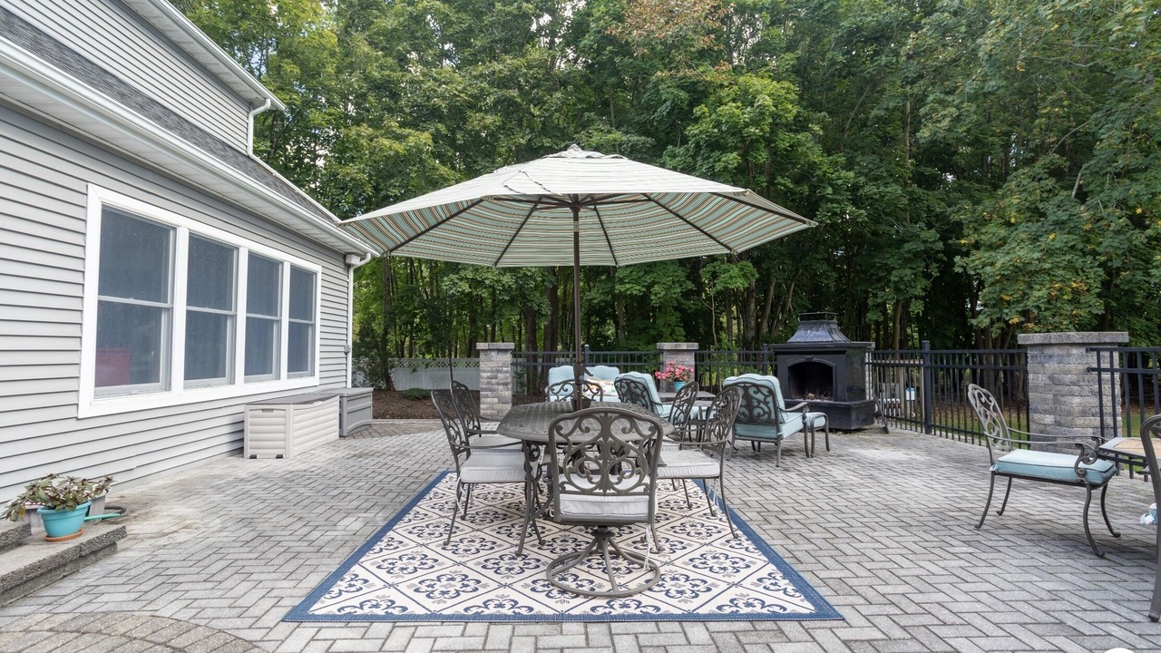 Photo of Others in East Moriches