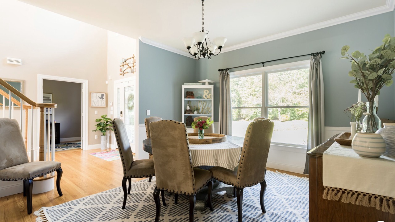 Photo of Livingroom in East Moriches