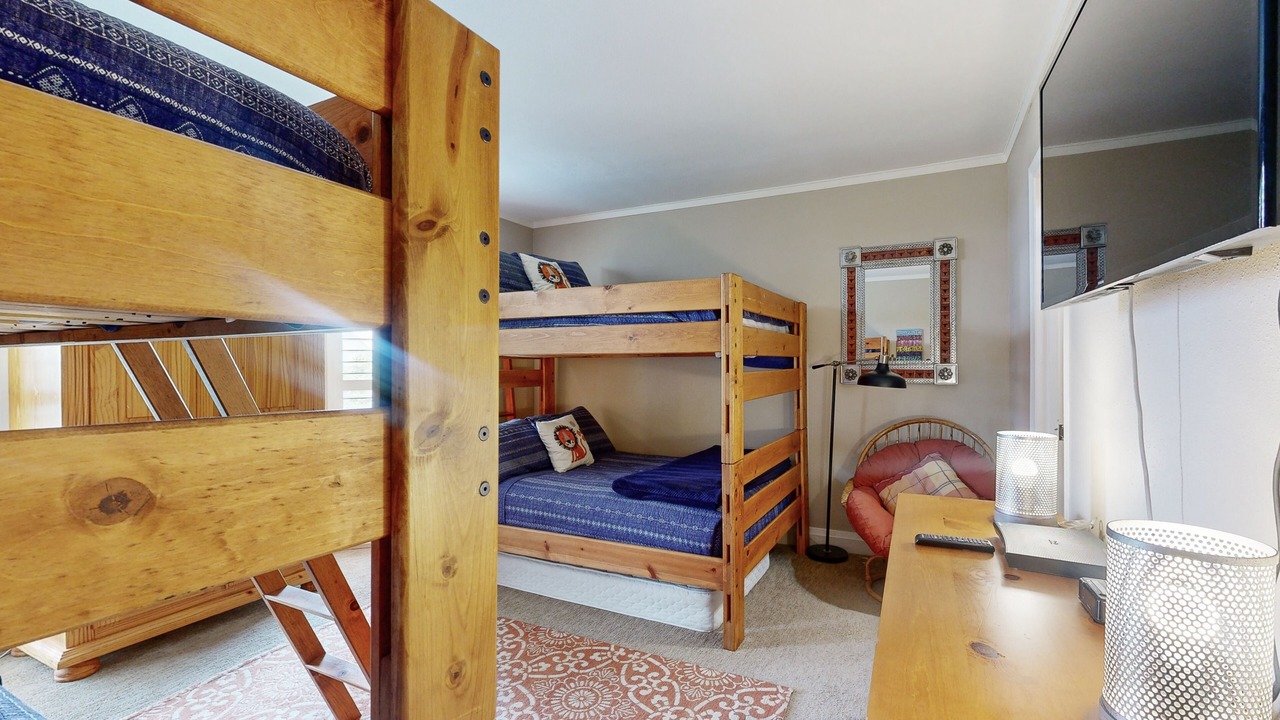 Photo of Bedroom in Lakeway