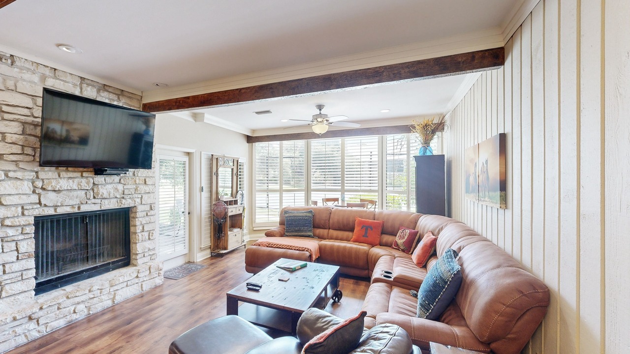 Photo of Livingroom in Lakeway
