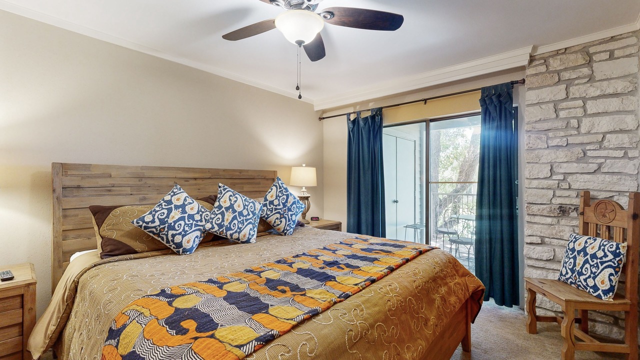 Photo of Bedroom in Lakeway