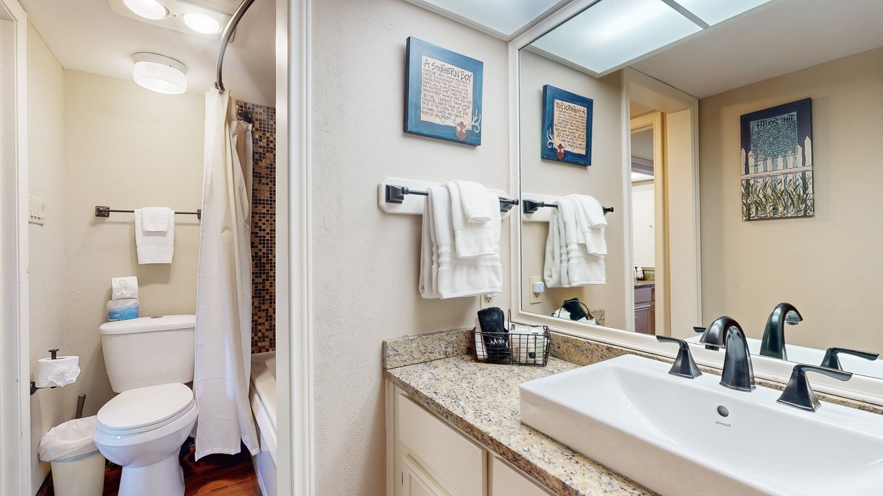 Photo of Bathroom in Lakeway