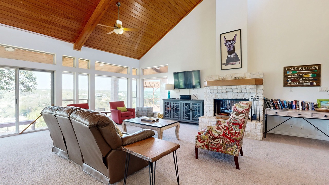 Photo of Livingroom in Spicewood
