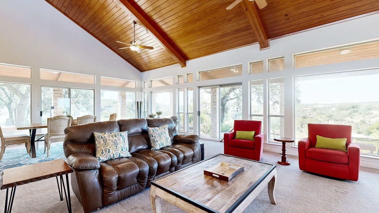 Photo of Livingroom in Spicewood