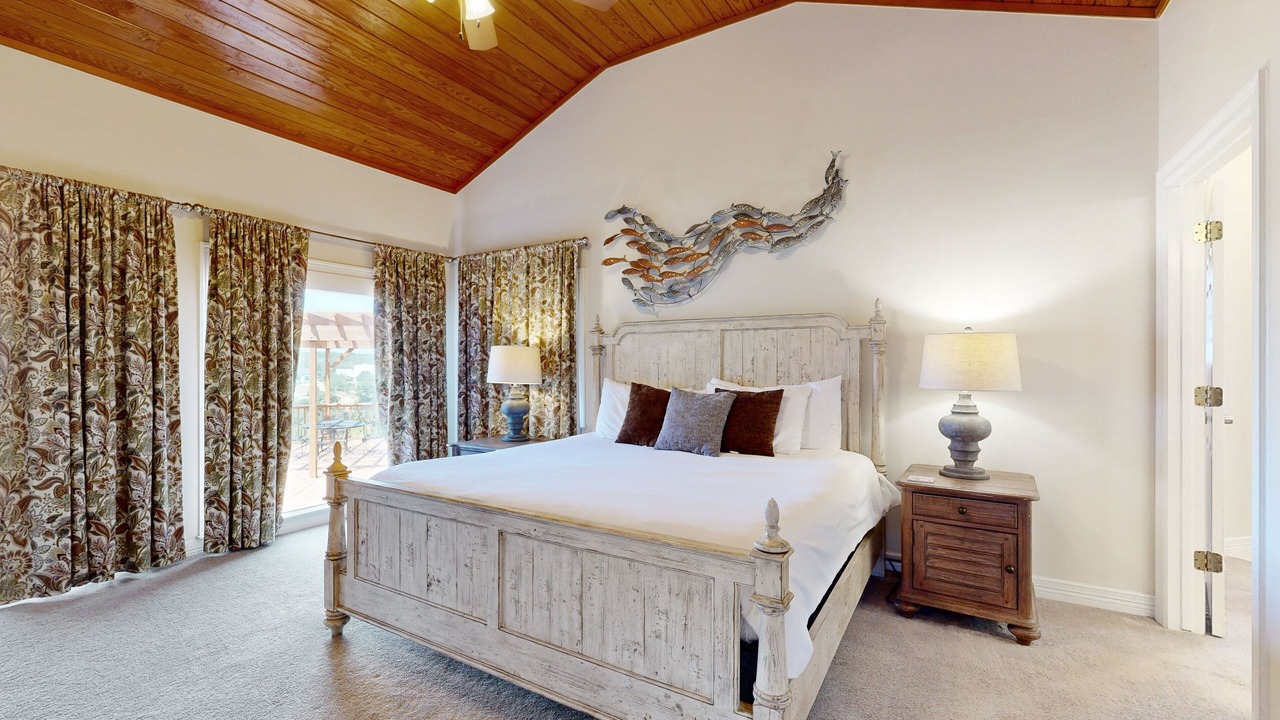Photo of Bedroom in Spicewood