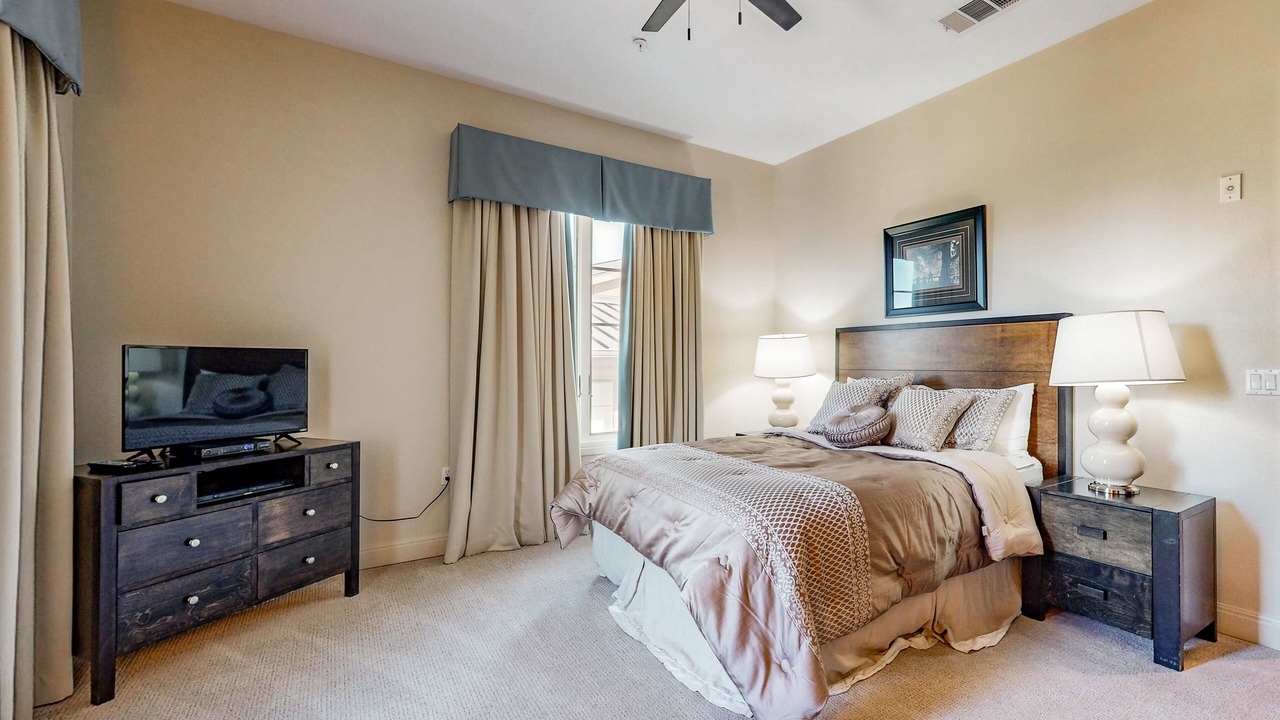 Photo of Bedroom in Lakeway