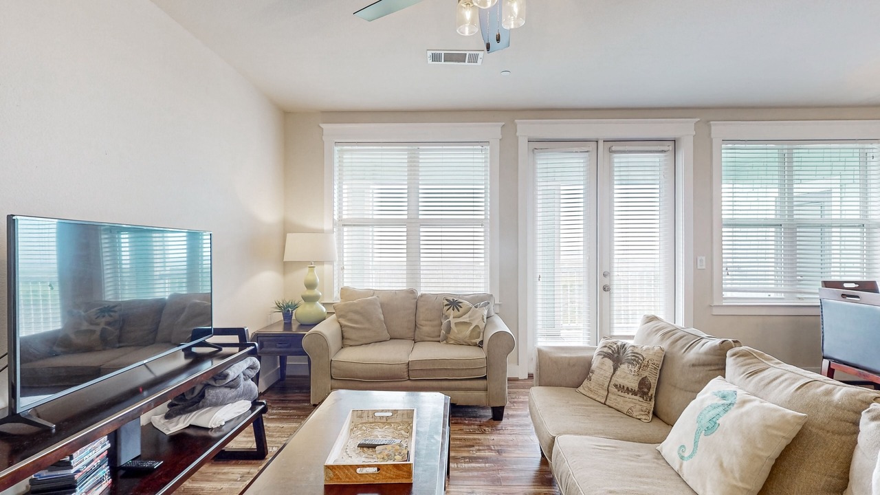 Photo of Livingroom in Red Fish Cove
