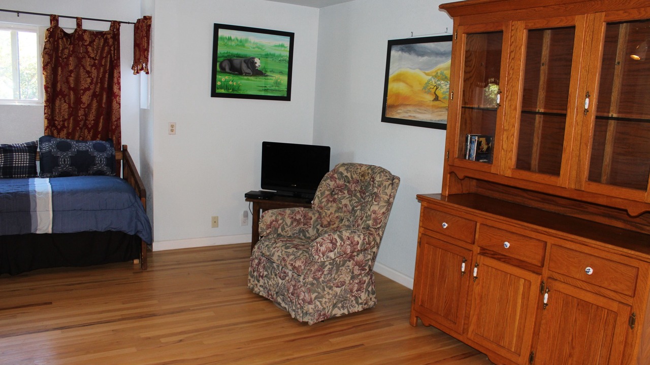 Photo of Livingroom in Willits