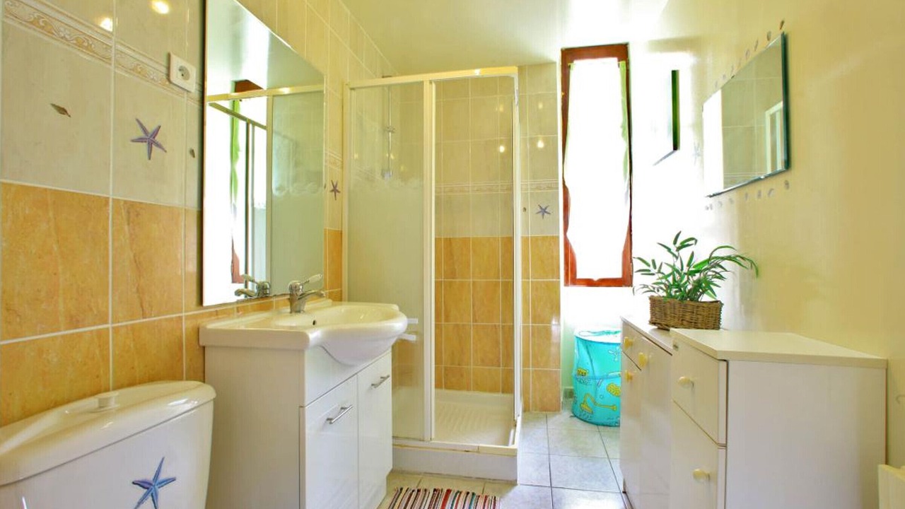 Photo of Bathroom in Calviac-en-Perigord