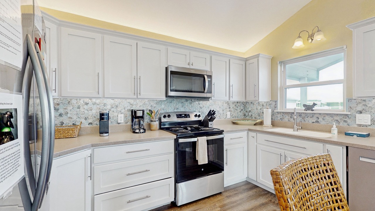 Photo of Kitchen in City-by-the Sea
