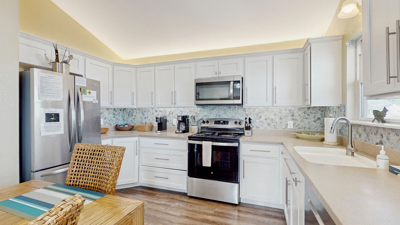 Photo of Kitchen in City-by-the Sea