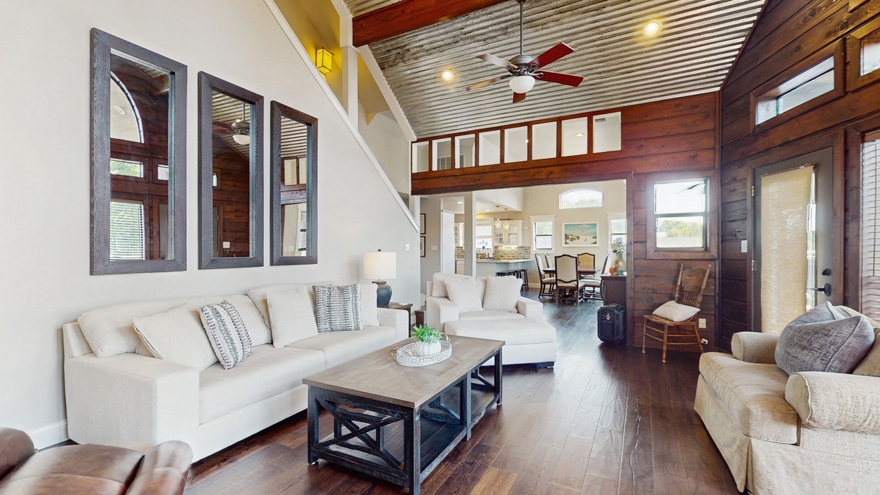Photo of Livingroom in Burnet