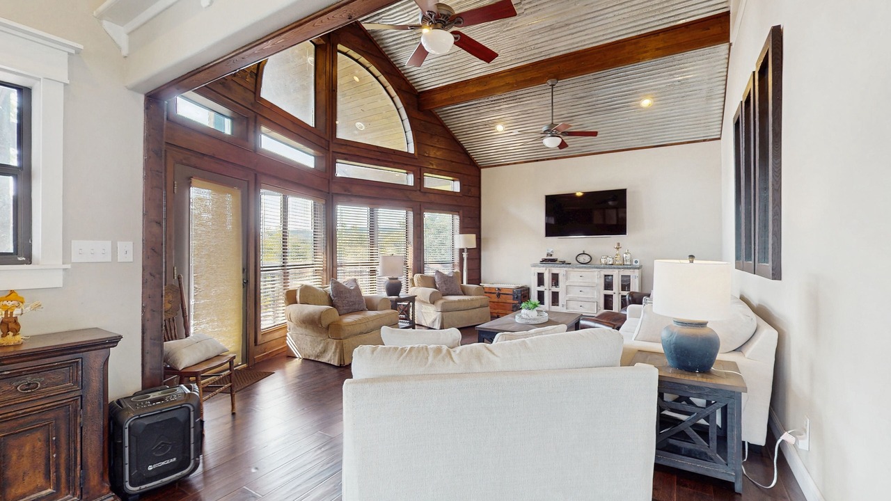 Photo of Livingroom in Burnet