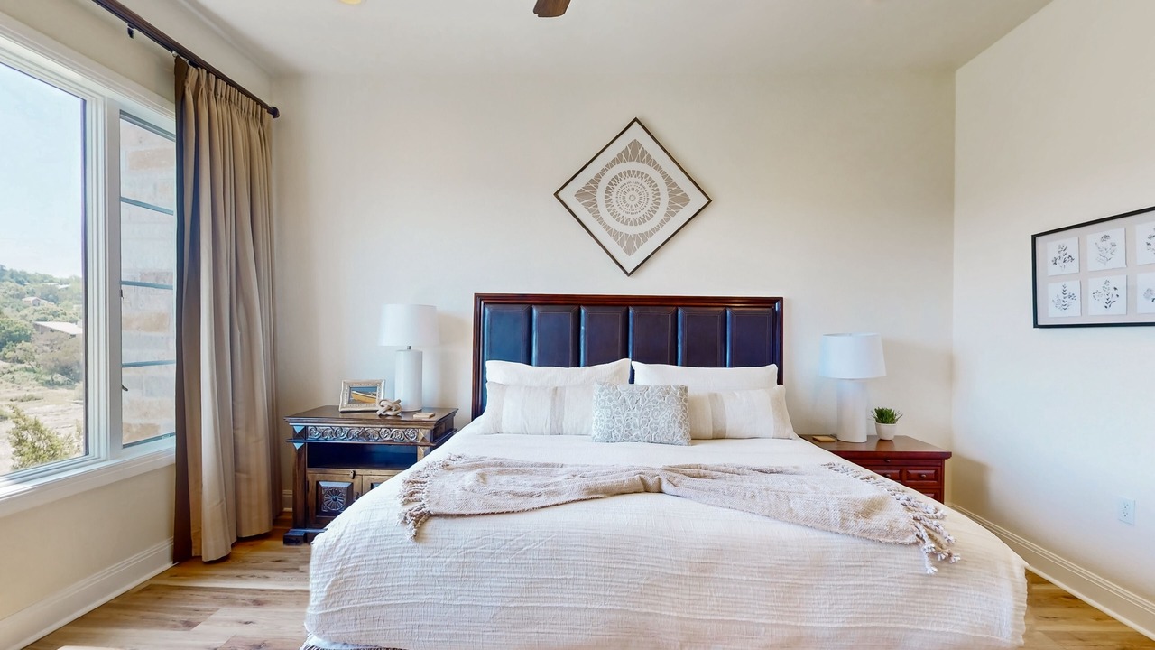 Photo of Bedroom in Lakeway