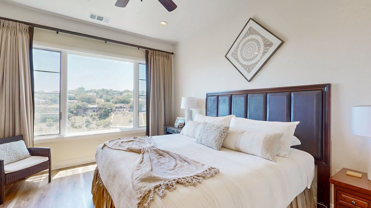 Photo of Bedroom in Lakeway