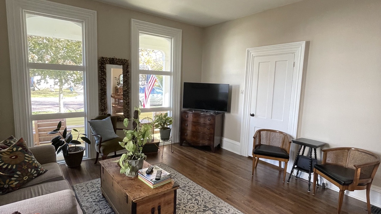 Photo of Livingroom in Mount Carroll