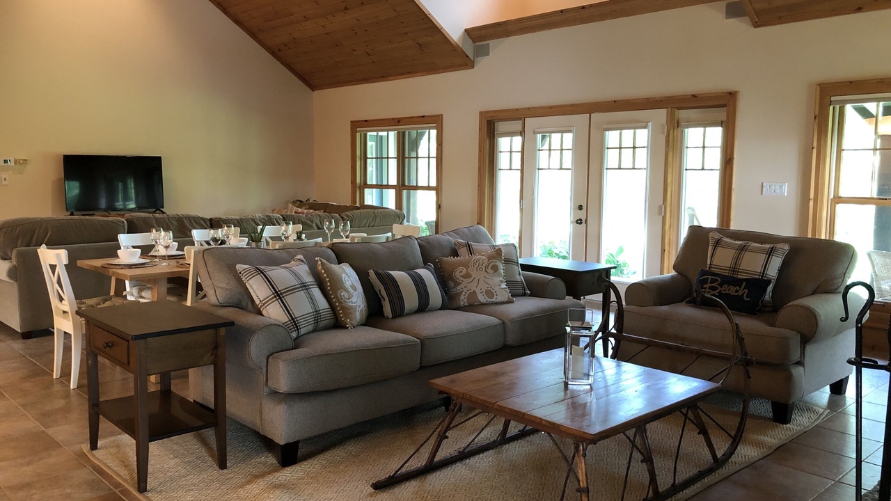 Photo of Livingroom in Bracebridge