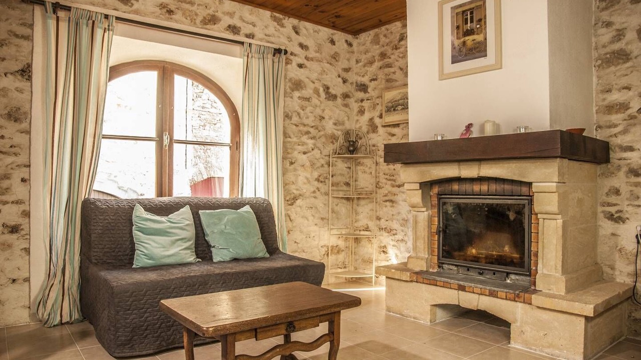 Photo of Livingroom in Saint-Andre-de-Roquepertuis