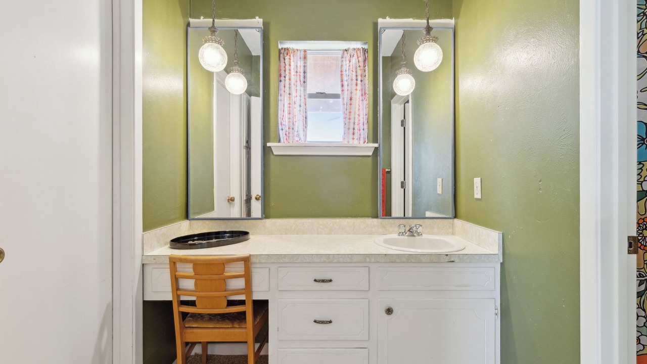 Photo of Bathroom in Fort Worth Cultural District