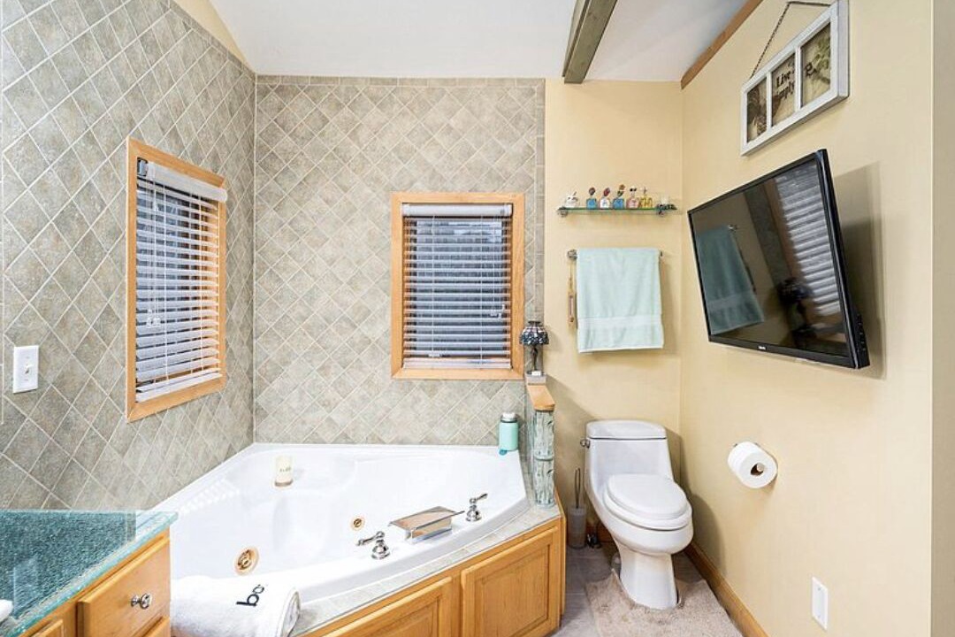 Photo of Bathroom in Grand Lake