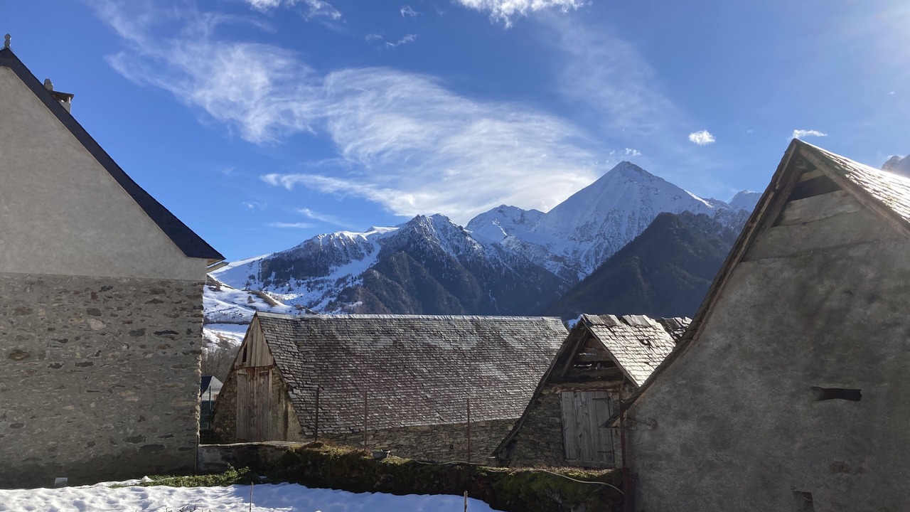Photo of Outdoor in Azet