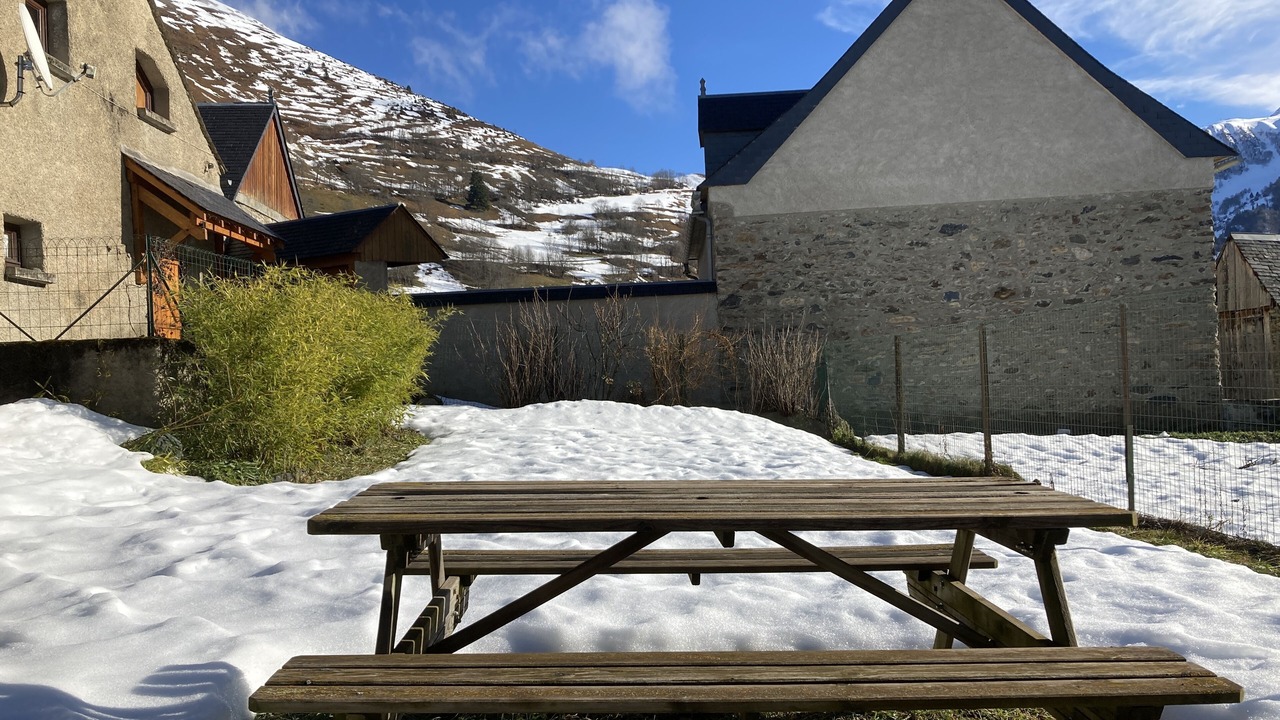 Photo of Outdoor in Azet