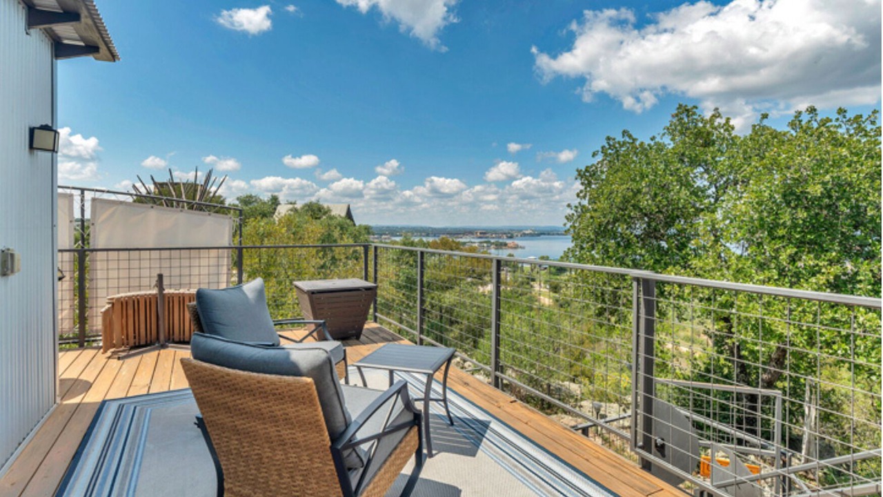 Photo of Outdoor in Cottonwood Shores