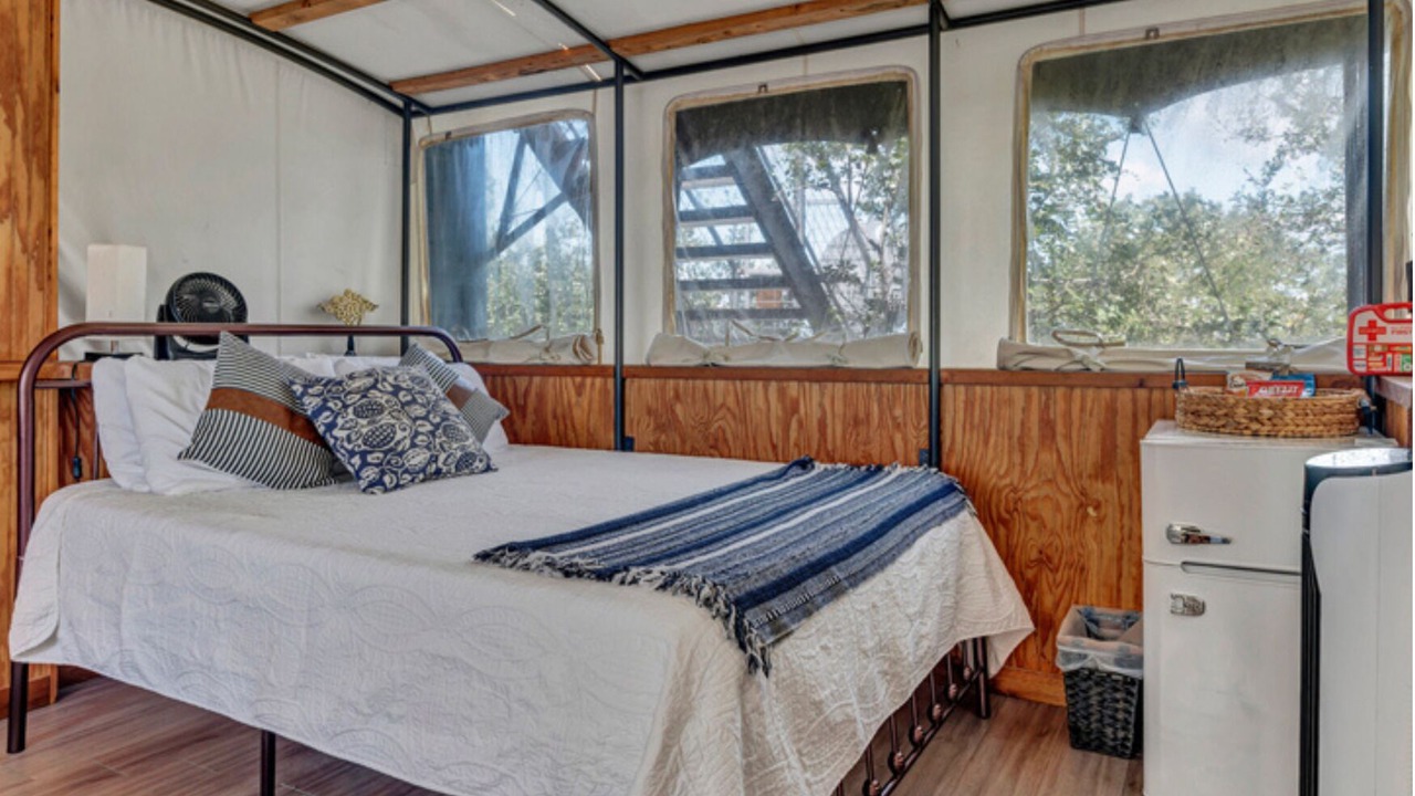Photo of Bedroom in Cottonwood Shores