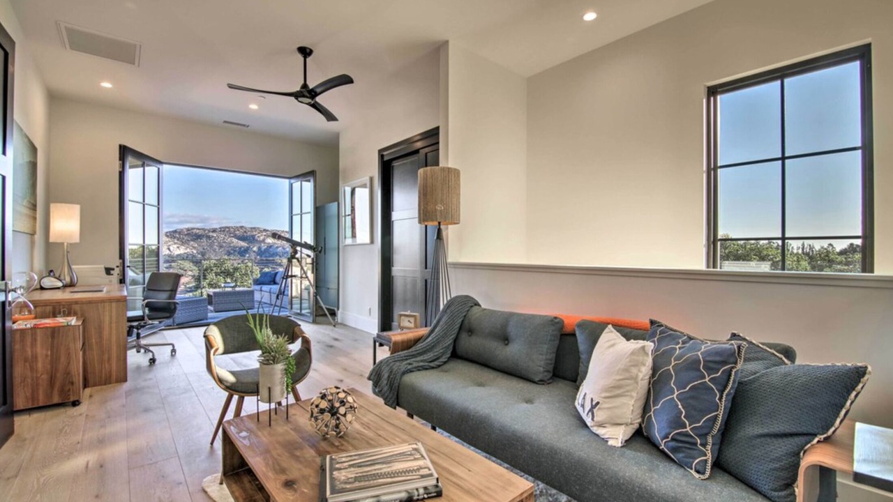 Photo of Livingroom in Temecula
