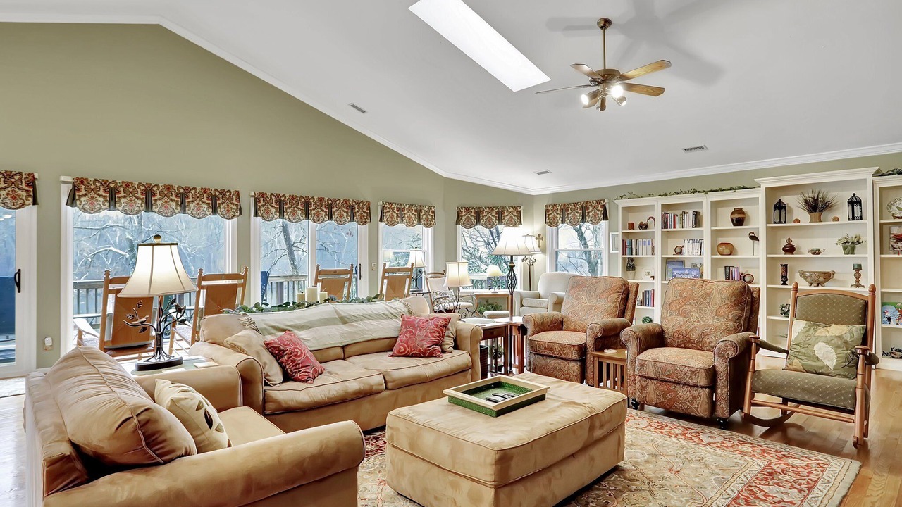 Photo of Bedroom in Luray