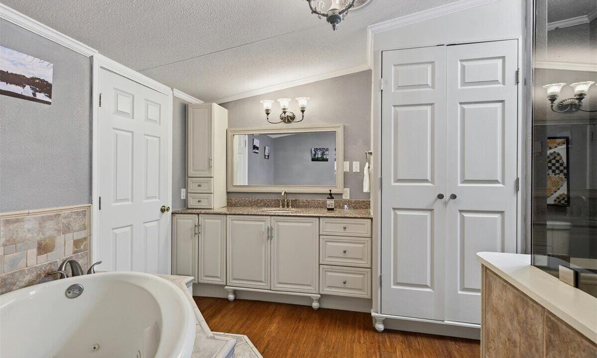Photo of Bathroom in Enchanted Oaks