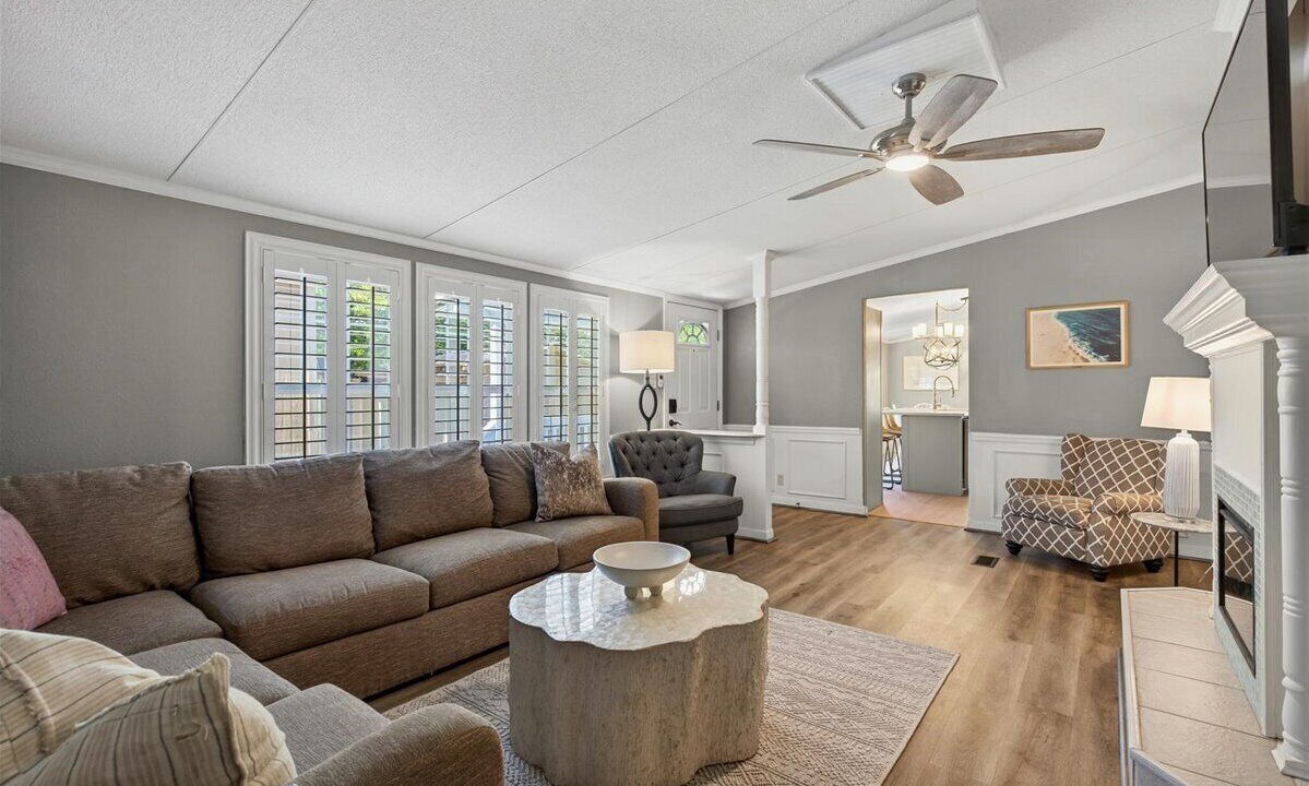 Photo of Livingroom in Enchanted Oaks