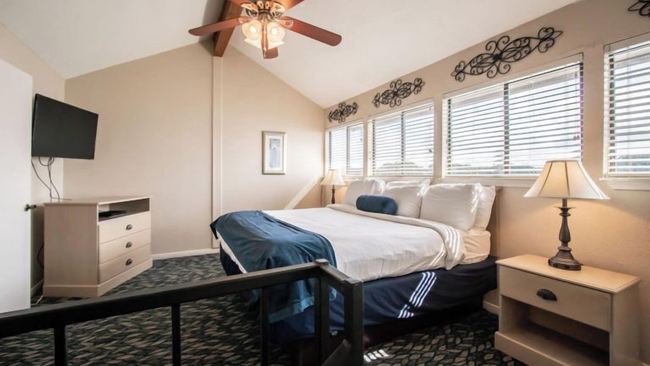 Photo of Bedroom in Seven Coves